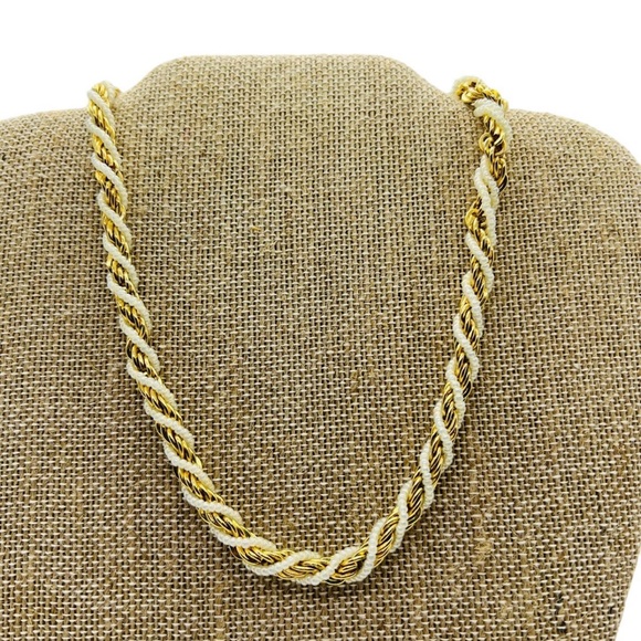 Sale‼️Trifari Gold Tone and Tiny Faux Pearl Necklace-16 inches - EUC - Picture 2 of 4